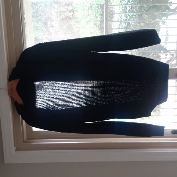 Zara Vest - Picture 1 of 3